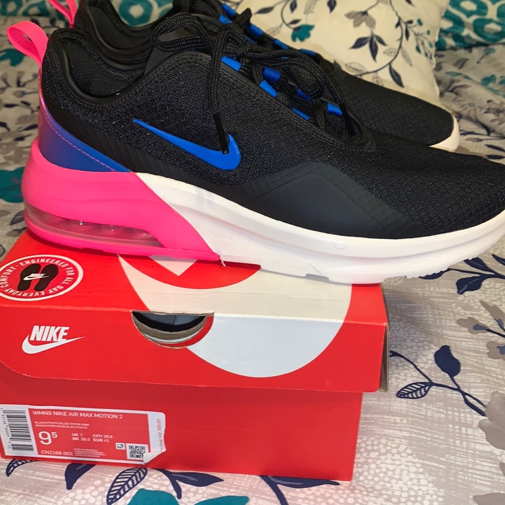 Nike airs never worn size 9,5